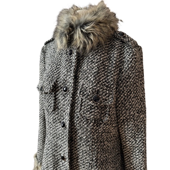 Women's Black and White Preppy Faux Fur Trim Wool Coat Glam Classic - Picture 2 of 6